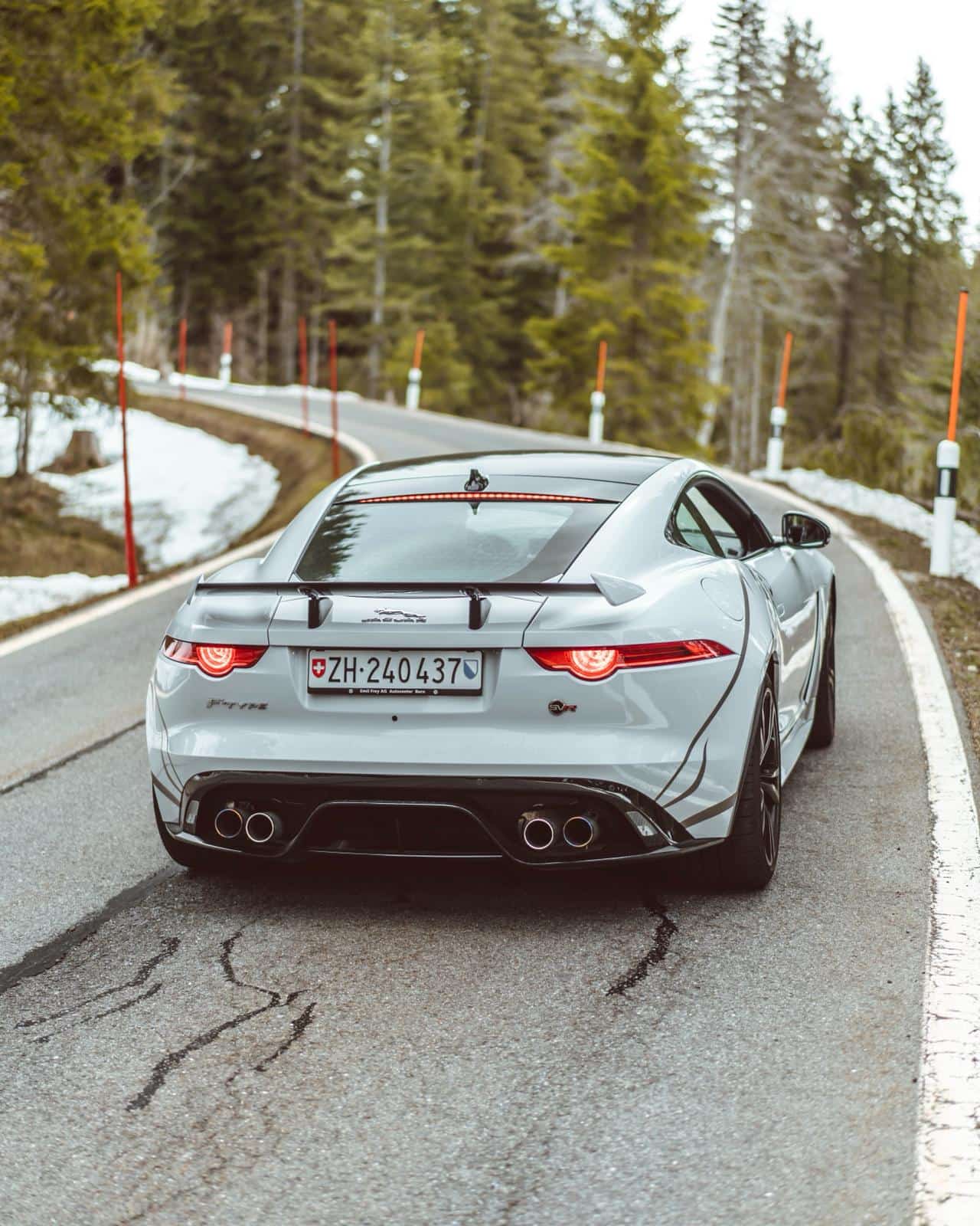 jaguar f-type svr