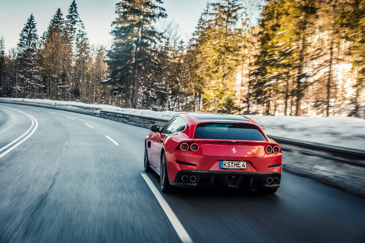 Mit Dem Ferrari Kombi Auf Schnee Und Eis A Gentleman S World